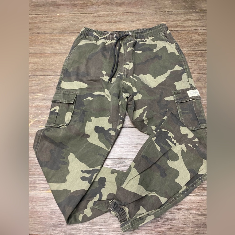 Men Camo Print Pocket Side Pants size XL